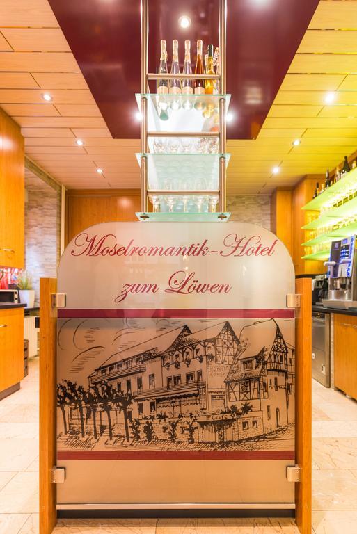 Moselromantik-Hotel Zum Loewen Едигер-Елер Екстериор снимка