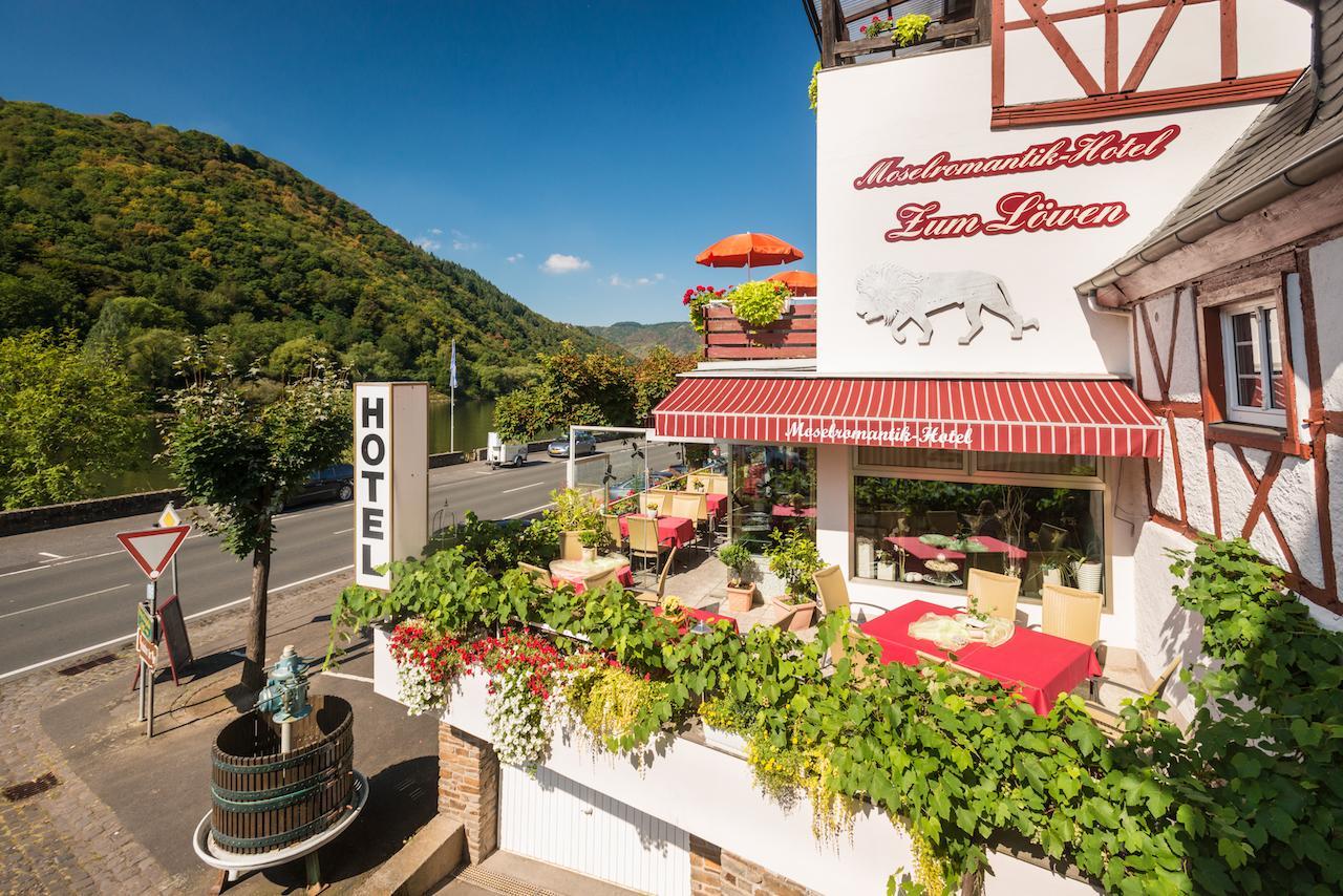 Moselromantik-Hotel Zum Loewen Едигер-Елер Екстериор снимка