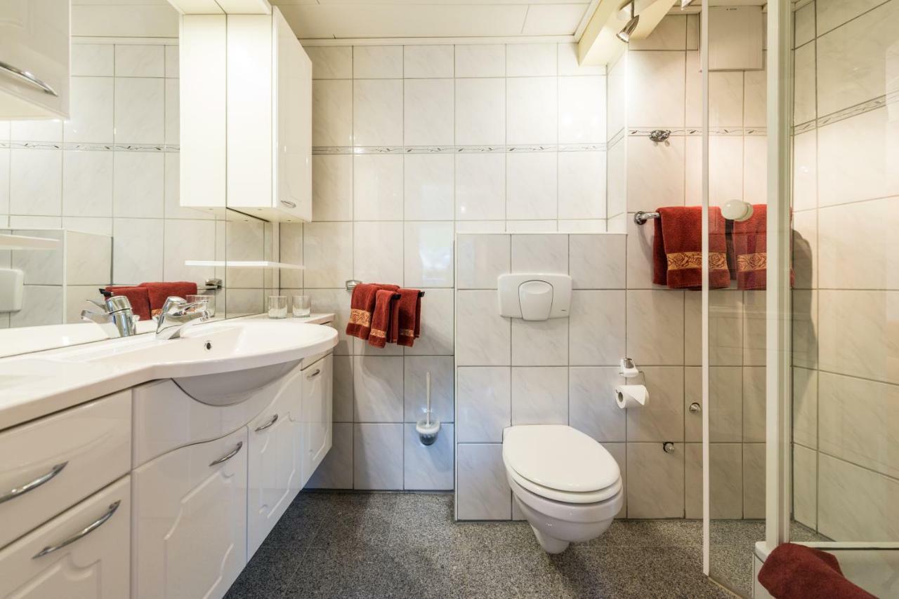 Moselromantik-Hotel Zum Loewen Едигер-Елер Екстериор снимка